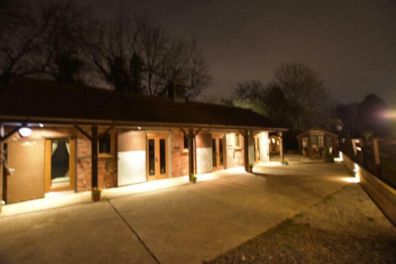 Oak Tree Stables Cottage Birmingham Exteriér fotografie